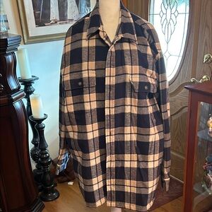 St. John's Bay Men's Navy and Beige Plaid Shirt Jacket